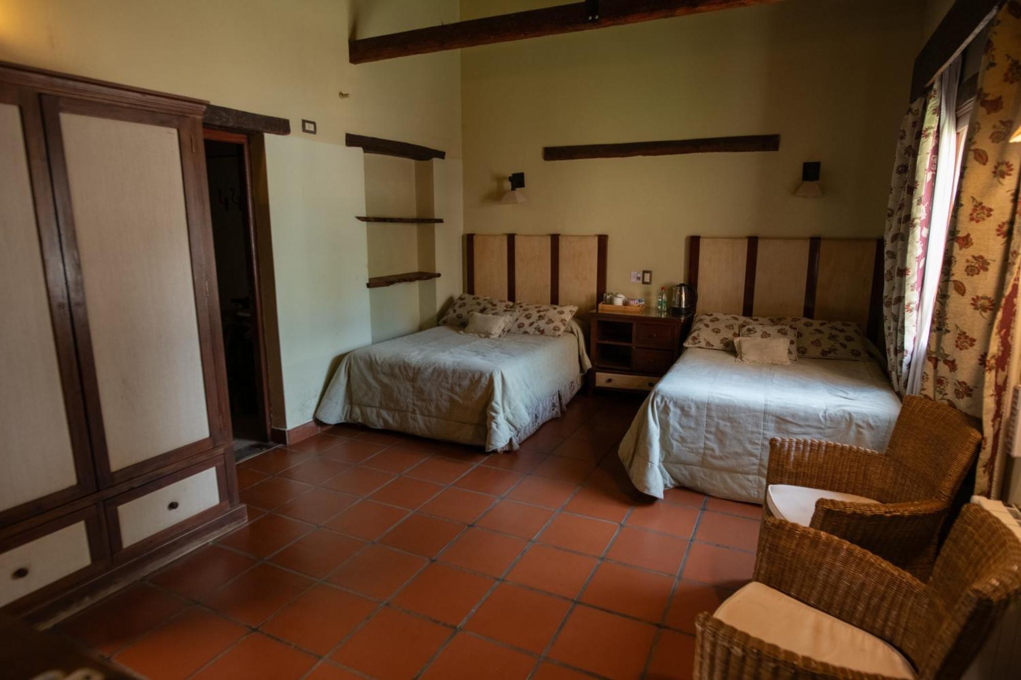 La Casa De La Bodega - Wine Boutique Hotel Кафайяте Экстерьер фото