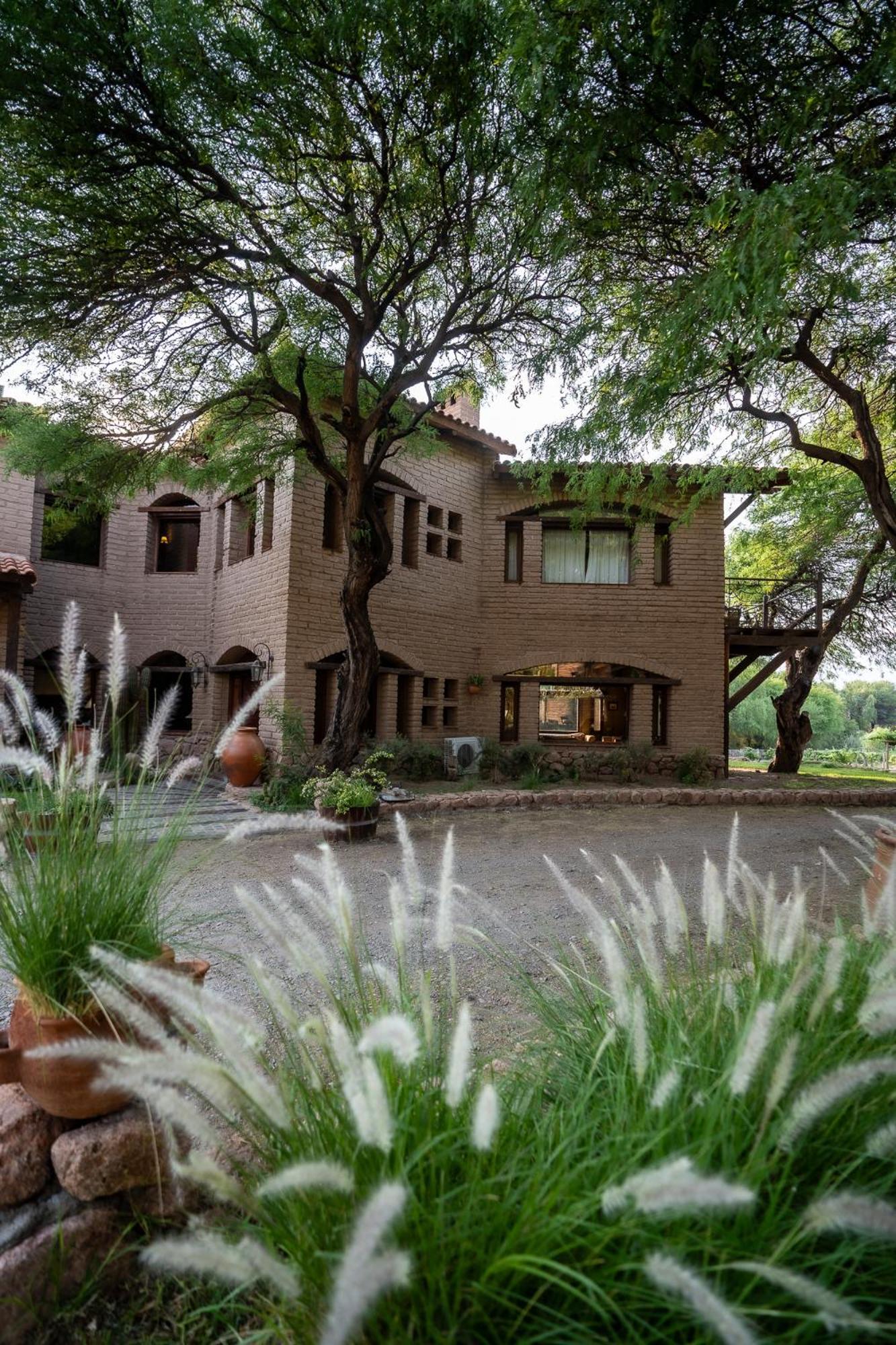 La Casa De La Bodega - Wine Boutique Hotel Кафайяте Экстерьер фото