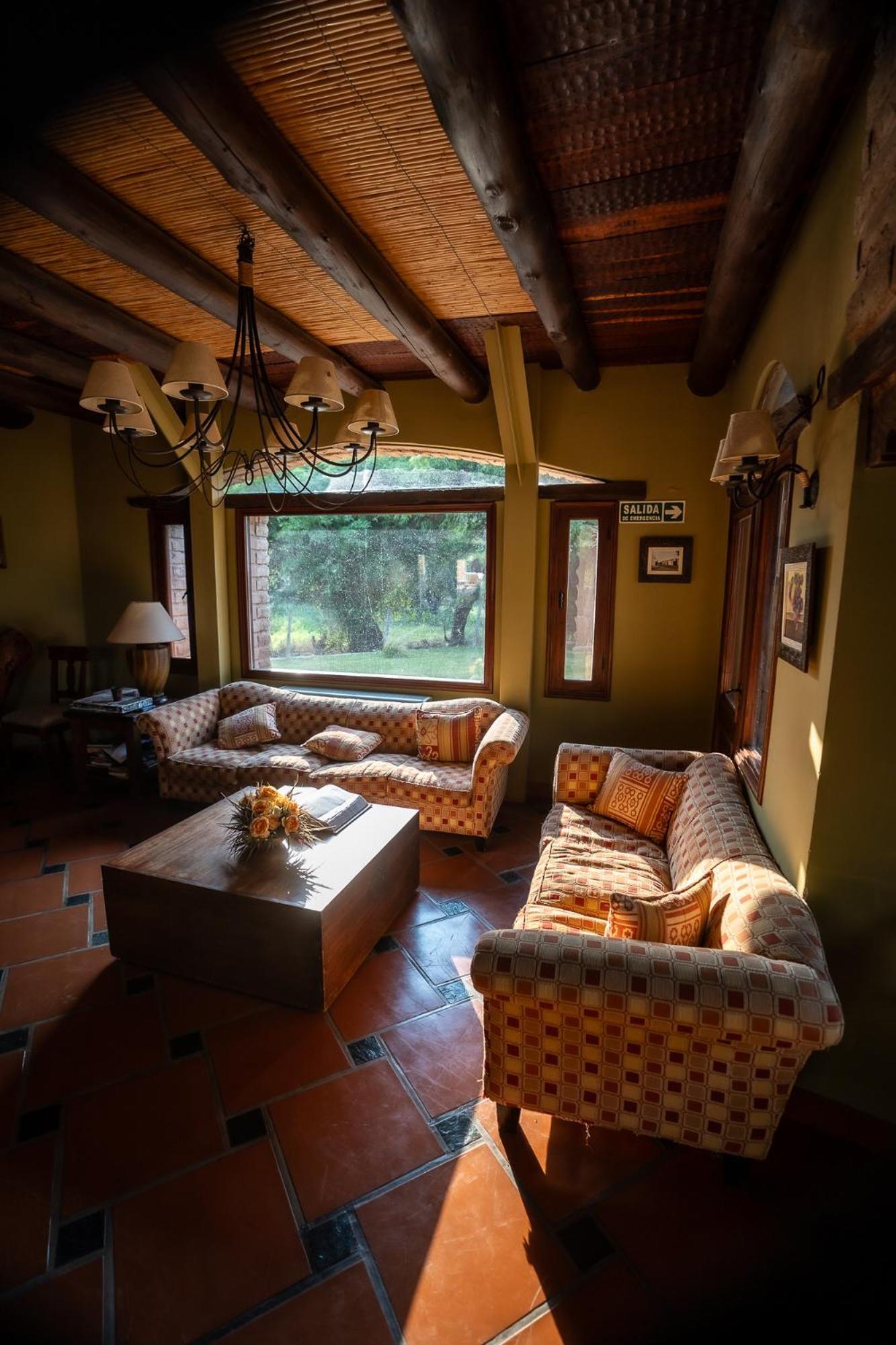La Casa De La Bodega - Wine Boutique Hotel Кафайяте Экстерьер фото
